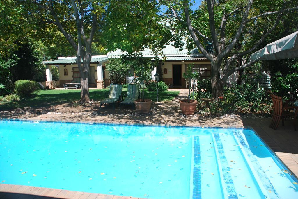 Sunninghill Guest Lodges Johannesburg Exterior foto