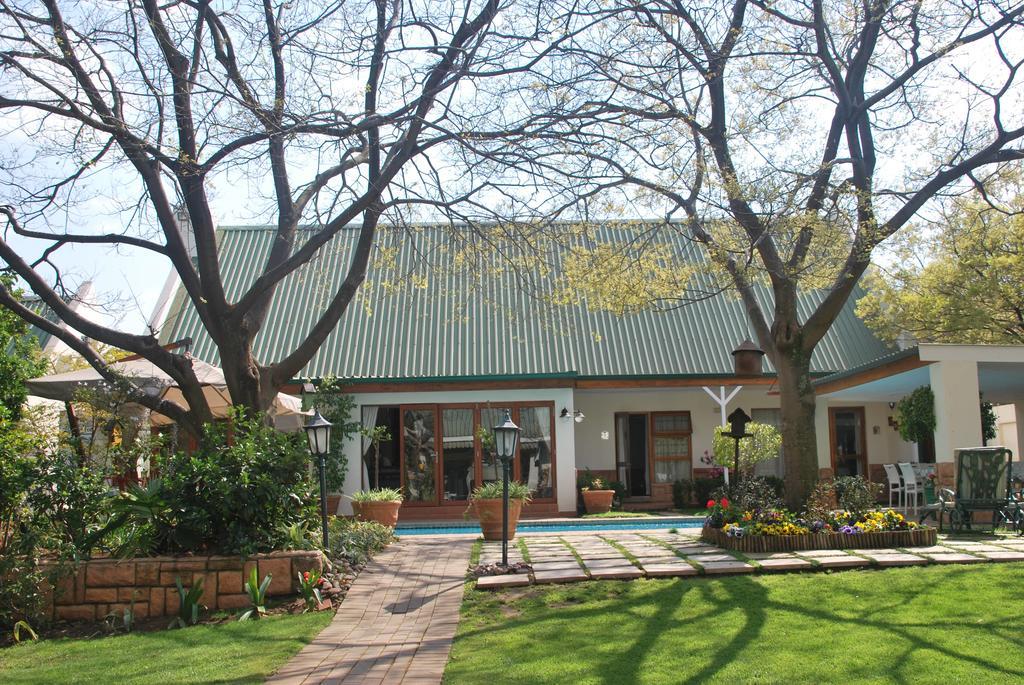 Sunninghill Guest Lodges Johannesburg Exterior foto